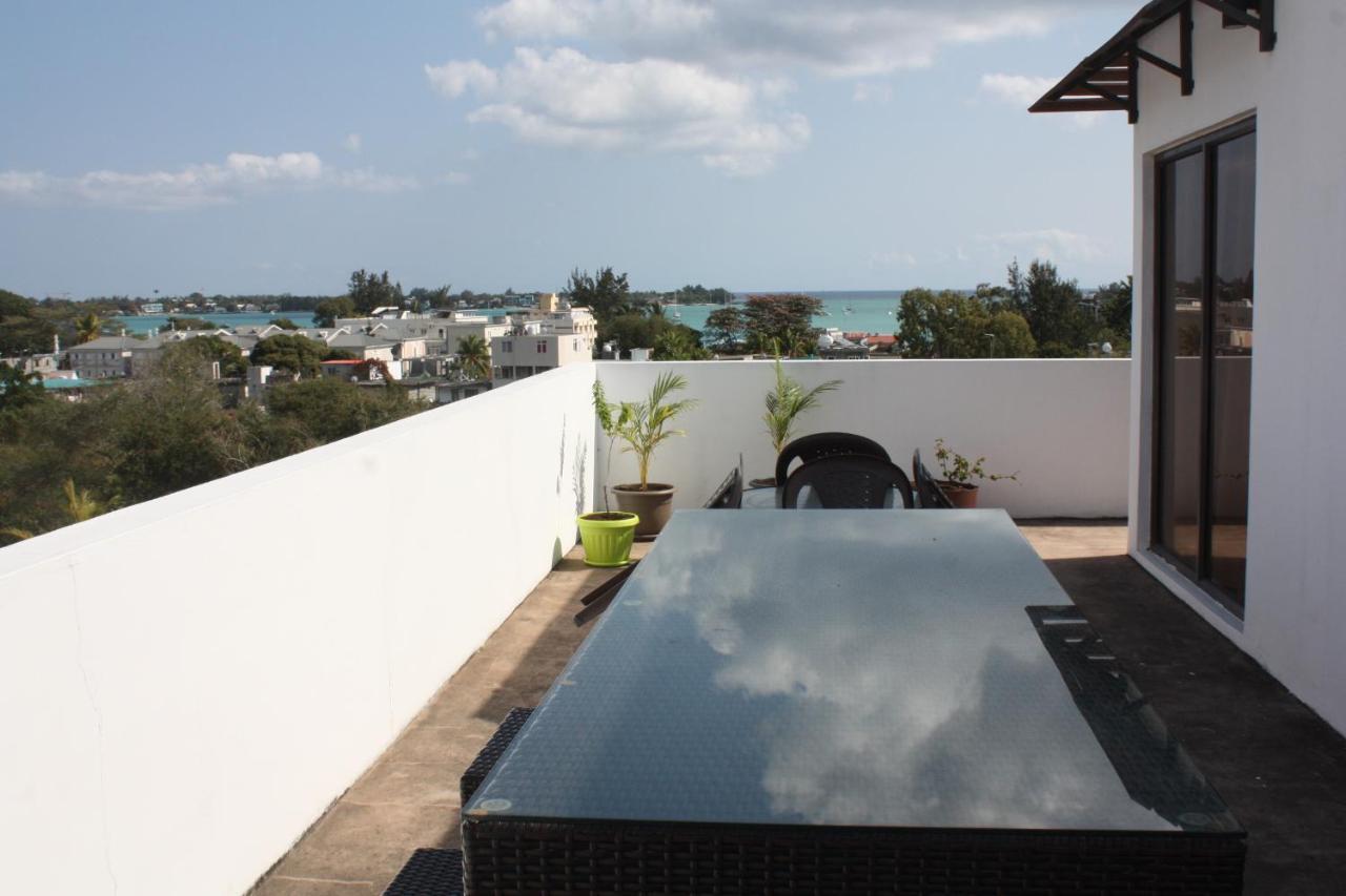Roi Holiday Stay กรองด์เบย์ ภายนอก รูปภาพ